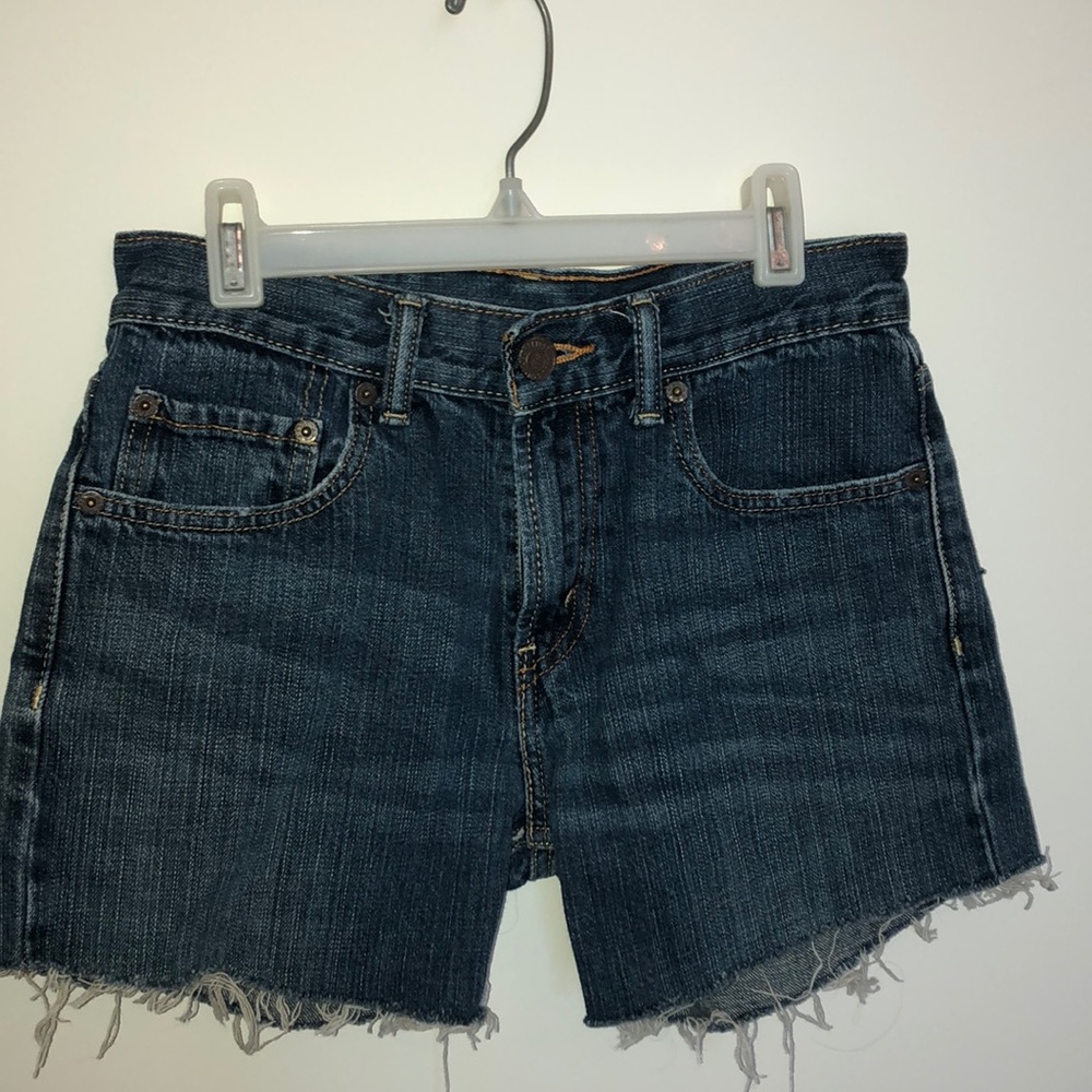 *NEVER WORN* Levi shorts